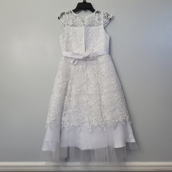 Us Angels Big Girls 6-14 Cap-Sleeve Lace Beaded Mesh Communion Dress - Picture 4 of 8